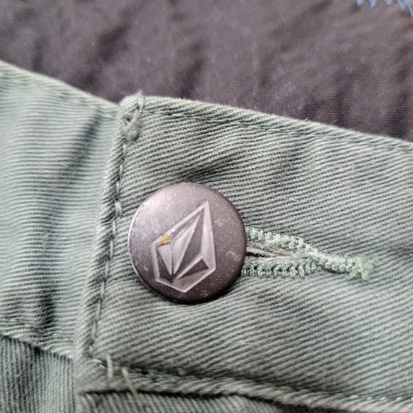 Men's Volcom Corpo Class Flat Front Chino Shorts Size 31 - Picture 6 of 12